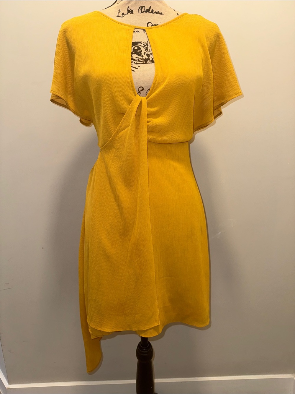 BCBGMaxAzria Yellow Asymmetrical Twist-Detail Dress